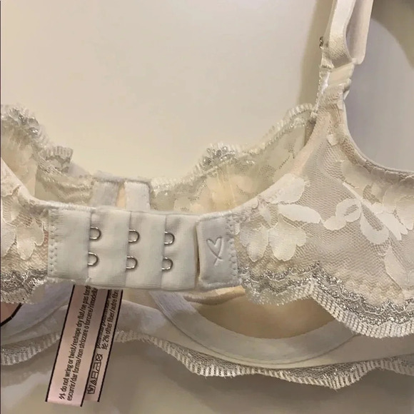 VIctoria’s Secret Dream Angel Push Up Bra w/o Pads NWT - Picture 4 of 12